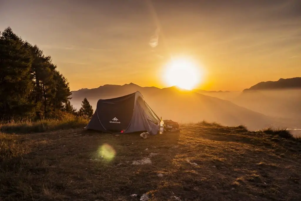 best-solar-powered-camping fan